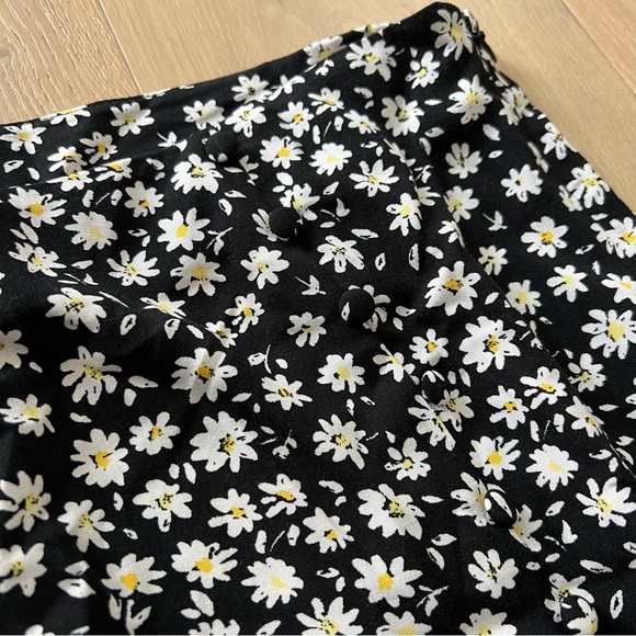 NWT H&M floral print midi skirt with slit - size 12 - Picture 3 of 4